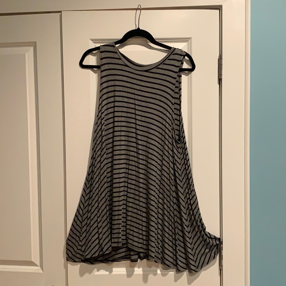 Grey and black flowy comfy dress